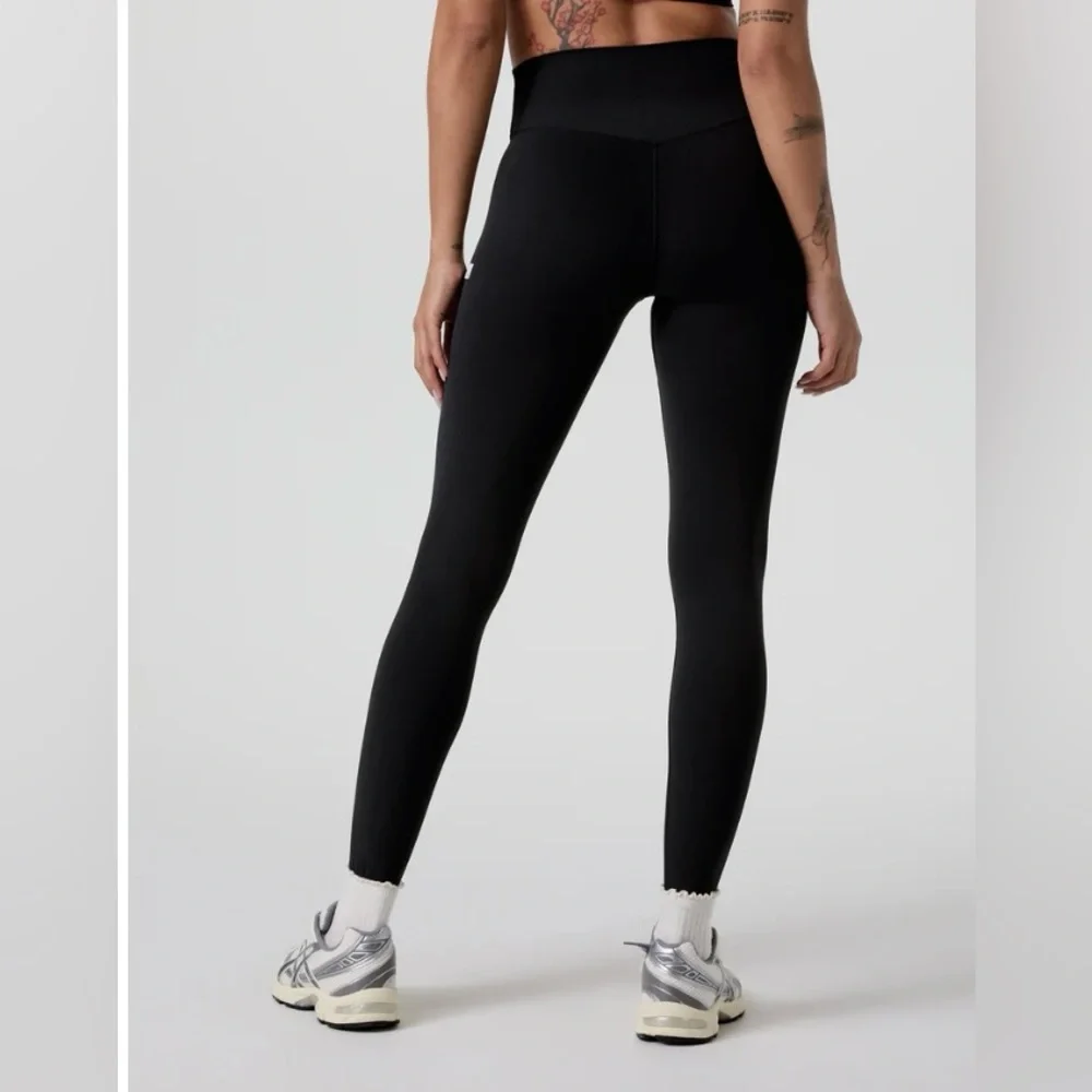 NWT Vuori AllTheForm™ Legging, size M - Picture 5 of 8